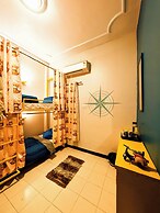 Hidden Monkey Hostel Chet Singh Ghat
