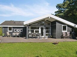 5 Star Holiday Home in Hojby
