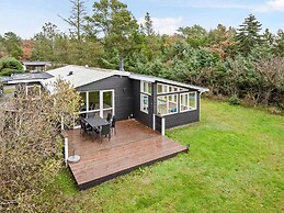 5 Star Holiday Home in Hals