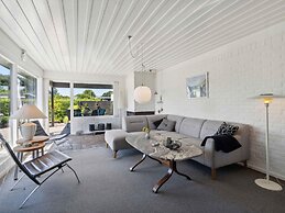 5 Star Holiday Home in Hejls