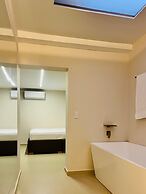 One Apartments Provenza