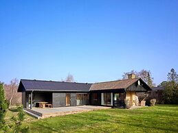 5 Star Holiday Home in Ronne