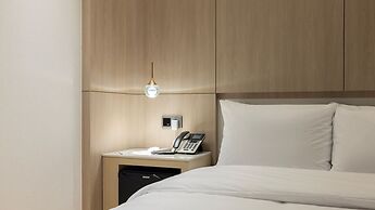 Hound Hotel Pohang Yeongildae