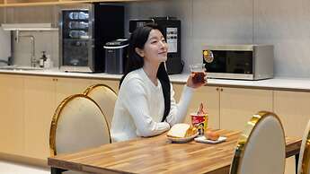 Hound Hotel Pohang Yeongildae