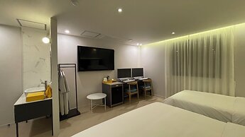 BUTTON HOTEL Yangsan Sports Complex