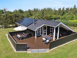 5 Star Holiday Home in Hals