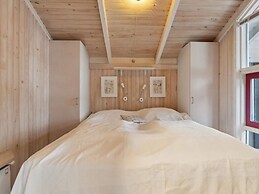 5 Star Holiday Home in Hals