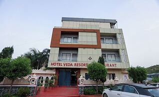 Hotel Veda Resort