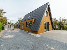 Modern Beach Villa With Large Garden