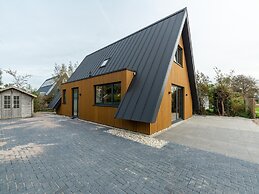 Modern Beach Villa With Large Garden