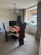 Comfortable 5 - Guest Abode - In Quiet Village