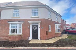 Comfortable 5 - Guest Abode - In Quiet Village