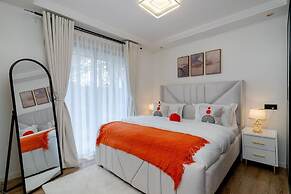 Urban Oasis View Palace Apartments-3 Bed