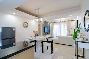 Urban Oasis View Palace Apartments-3 Bed