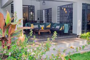Mitengo House