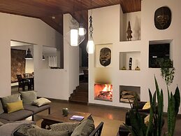 Mitengo House