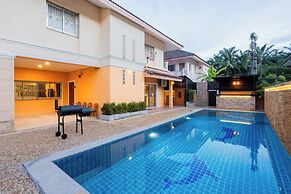 Poolnest Villa Private Saltwater Pool Retreat