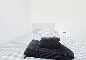 Cosy 2BR House on Quiet Street