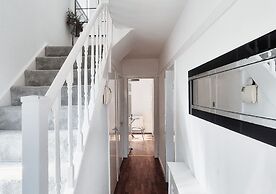 Cosy 2BR House on Quiet Street