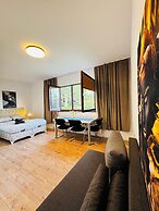 Spacious Budget Home Garden Stay