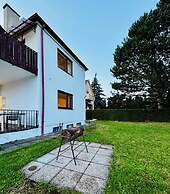 Spacious Budget Home Garden Stay