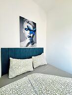 Spacious Budget Home Garden Stay