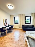 Spacious Budget Home Garden Stay