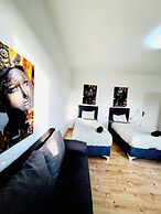 Spacious Budget Home Garden Stay