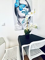 Spacious Budget Home Garden Stay