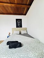 Spacious Budget Home Garden Stay