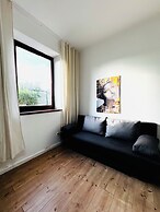 Spacious Budget Home Garden Stay