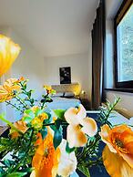 Spacious Budget Home Garden Stay