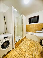Spacious Budget Home Garden Stay