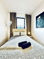 Spacious Budget Home Garden Stay