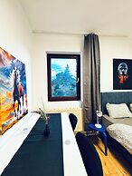 Spacious Budget Home Garden Stay