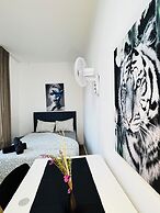 Spacious Budget Home Garden Stay