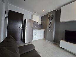1 BR Condo in good location NV402
