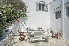 Villa Pathos by Apleton Villas Paros
