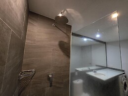 Skyline Serenity  1Bed T2-721