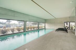 Green Coast Beachfront Retreat by Minho s Guest
