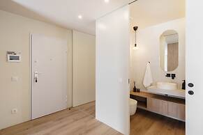 Green Coast Beachfront Retreat by Minho s Guest