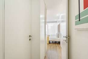 Santa Barbara Flat by Minhos Guest