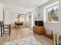 5 Star Holiday Home in Ronne
