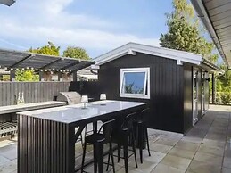 5 Star Holiday Home in Vaeggerlose