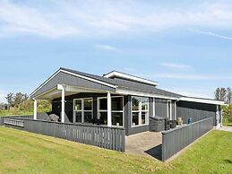 5 Star Holiday Home in Hjorring