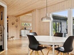 5 Star Holiday Home in Vaeggerlose