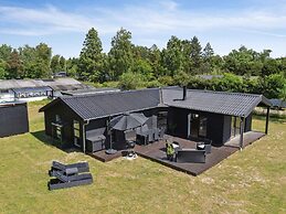 5 Star Holiday Home in Vaeggerlose