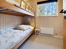 5 Star Holiday Home in Humble