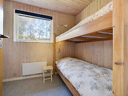 5 Star Holiday Home in Humble