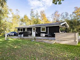 5 Star Holiday Home in Humble
